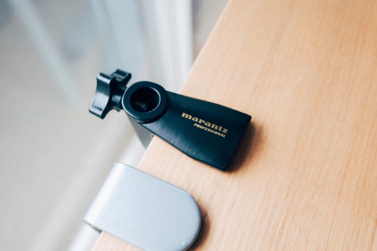 マイクアーム用のクランプ